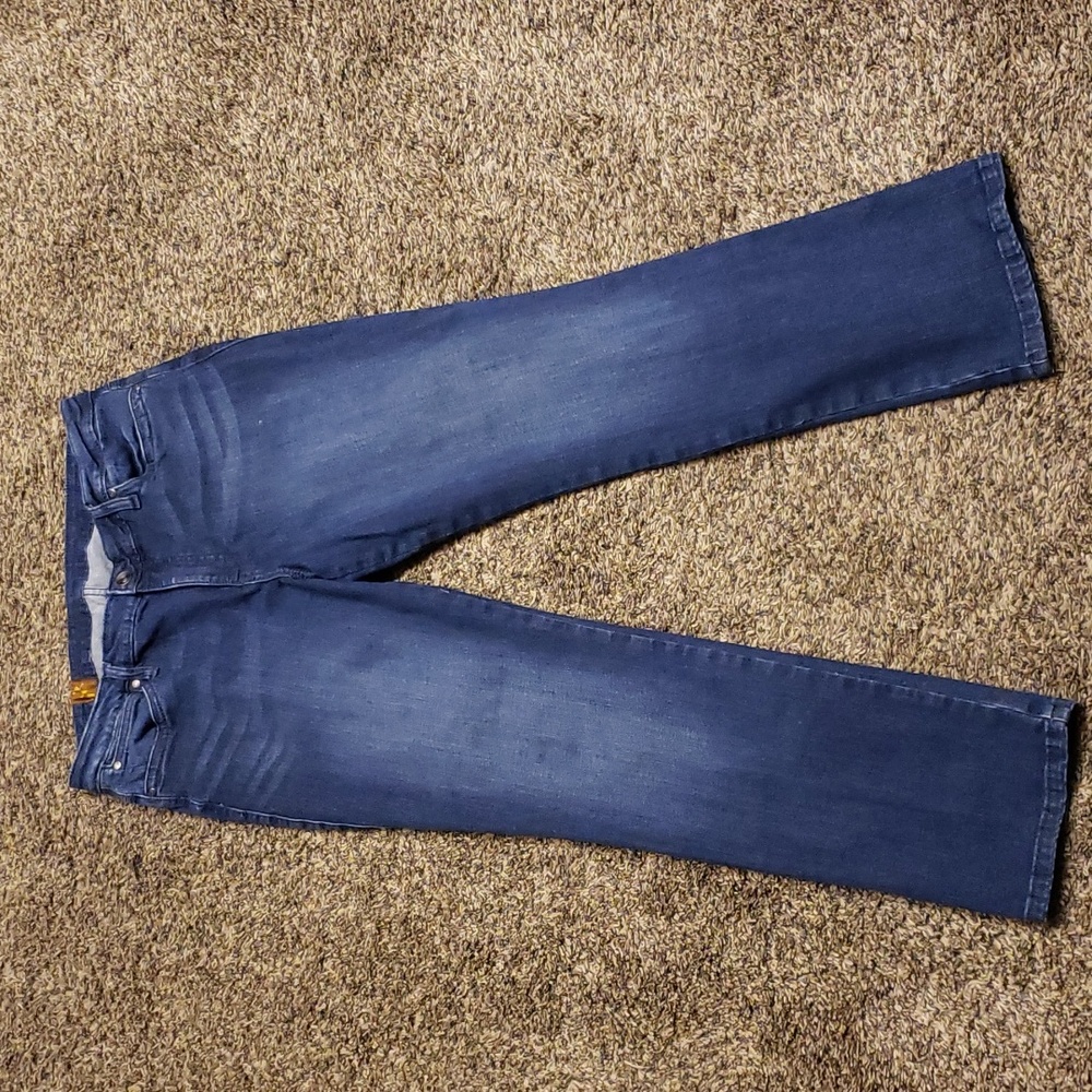 Aura by Wrangler jeans